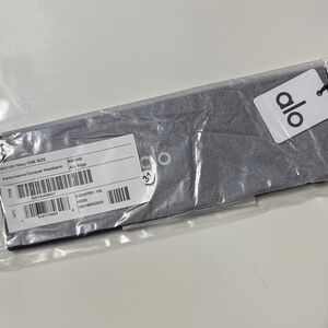 ALO Yoga Navy Performance Conquer Headband